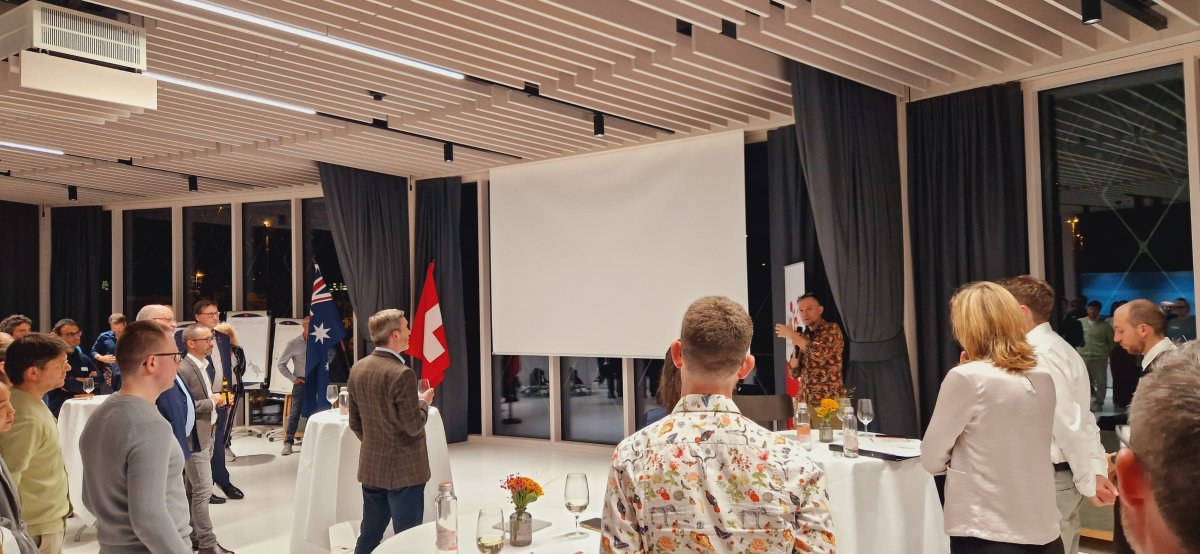 Andy Oates speaking to the crowd.